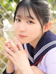 白百合みなみ