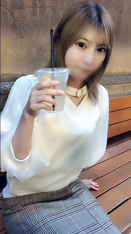 友人の彼女の美容師とホテルで我慢できずに中出しセックス※顔出し
