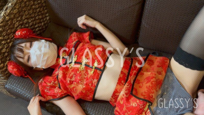 #14 コスプレ好きの美人女性に中出し│GLASSY