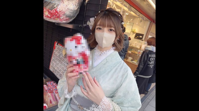 初顔出し撮影！！！僕が通っている青山の美人美容師に着物を着せて河川敷で野外フェラ＆口内射精！！彼女の美貌とあまりの気持ち良さに興奮冷めず2回連続生中出し！！
